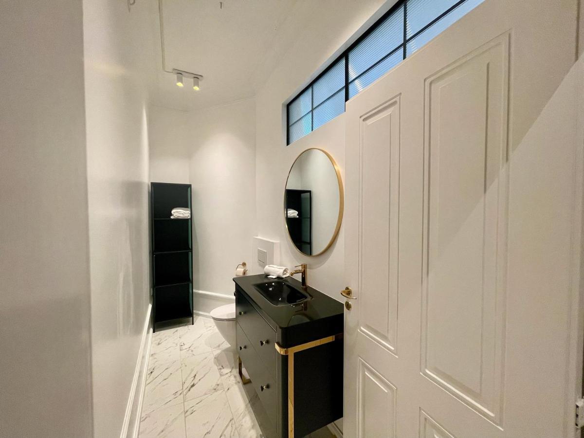 Beautiful 3 Bedroom Flat Next To The Marble Church Köpenhamn Exteriör bild